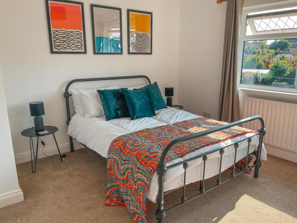 Staybynumbers - Spacious Three Bed House Royal הילסבורו מראה חיצוני תמונה