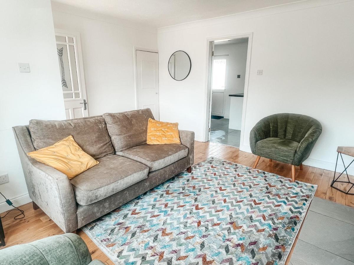 Staybynumbers - Spacious Three Bed House Royal הילסבורו מראה חיצוני תמונה