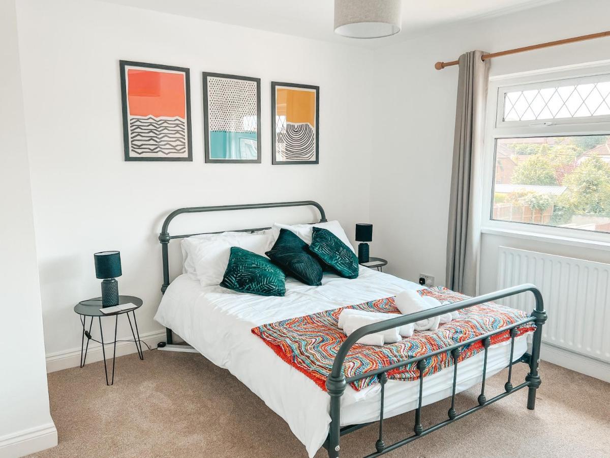 Staybynumbers - Spacious Three Bed House Royal הילסבורו מראה חיצוני תמונה
